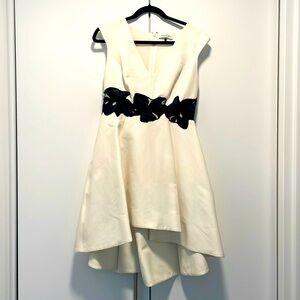 HALSTON size 6 never worn cream high low dress with embroidery